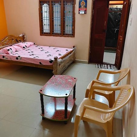 Sri Annai Home Stay I Тируваннамалай Экстерьер фото