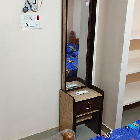 Sri Annai Home Stay I Тируваннамалай Экстерьер фото